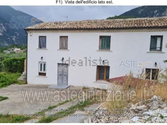 Villetta indipendente in vendita di 193 m²