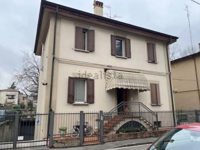 Villetta indipendente in vendita di 193 m² in Via Andrea da Faenza, 64