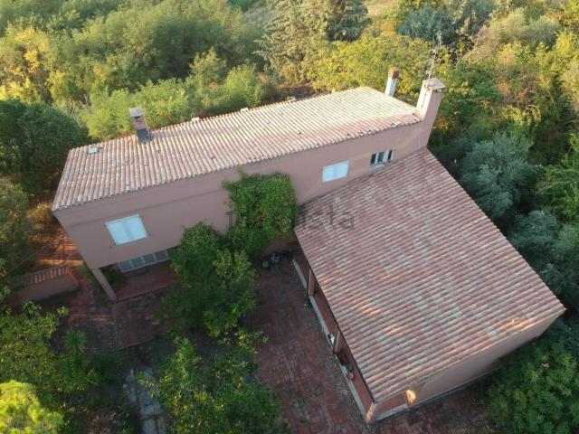 Villetta indipendente in vendita di 194 m² in Via Belvedere, 27
