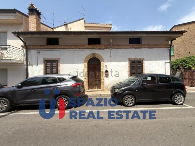 Villetta indipendente in vendita di 194 m² in Via Giuseppe Mazzini, 32
