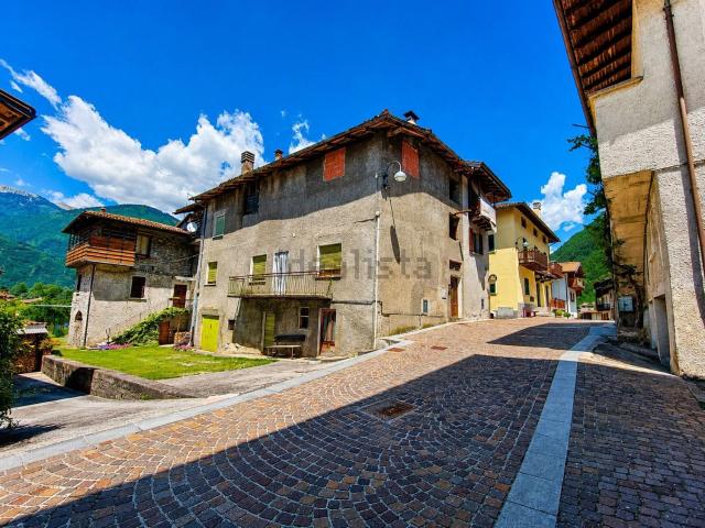 Villetta indipendente in vendita di 194 m² in Via Giovanni Prati, 36
