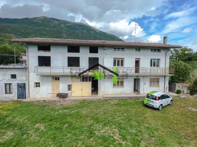Villetta indipendente in vendita di 194 m² in Via Wassermann, 2