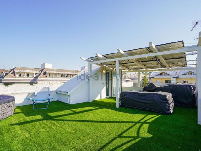 Villetta indipendente in vendita di 194 m² in Viale Alcione, 169