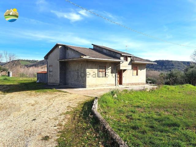 Villetta indipendente in vendita di 194 m² in Contrada Selva