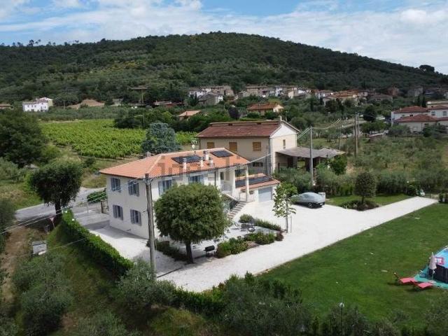 Villetta indipendente in vendita di 195 m²