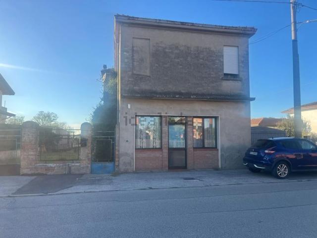 Villetta indipendente in vendita di 195 m² in Via 4 Novembre