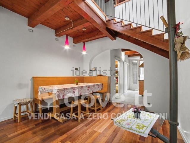Villetta indipendente in vendita di 195 m² in Via Acquatino, 9