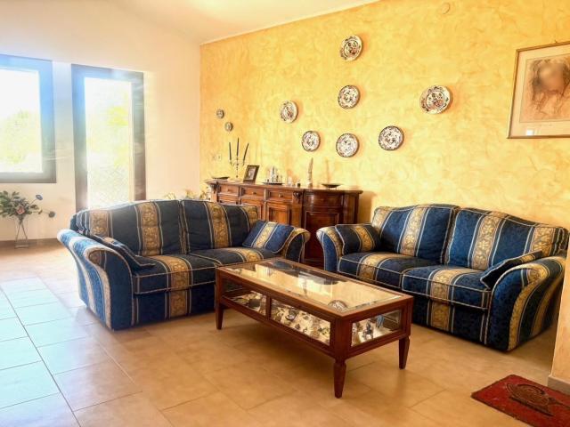 Villetta indipendente in vendita di 195 m² in Via del Leccio
