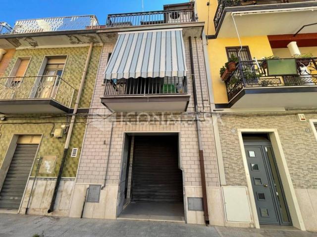 Villetta indipendente in vendita di 195 m² in Via Fratelli Rosselli