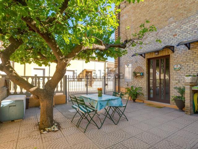 Villetta indipendente in vendita di 195 m² in Via San Rocco, 53