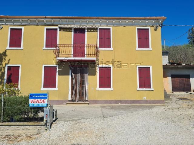 Villetta indipendente in vendita di 195 m² in Via San Vito, 79