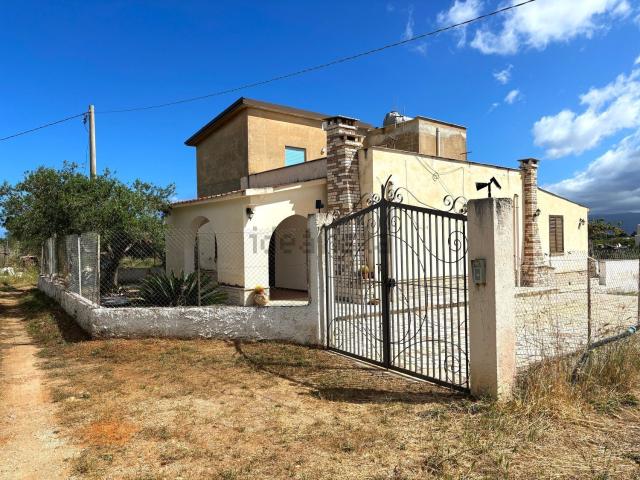 Villetta indipendente in vendita di 195 m² in Contrada rocca