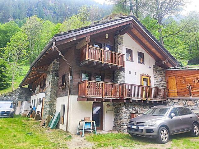 Villetta indipendente in vendita di 195 m² in Località Noversch