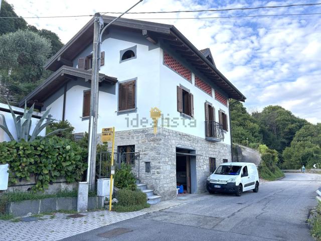 Villetta indipendente in vendita di 150 m² in Strada Antonio Manzi