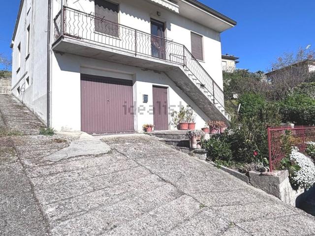 Villetta indipendente in vendita di 195 m² in Strada Provinciale 4, 4