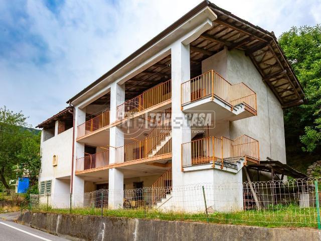 Villetta indipendente in vendita di 198 m² in Via Sangonetto