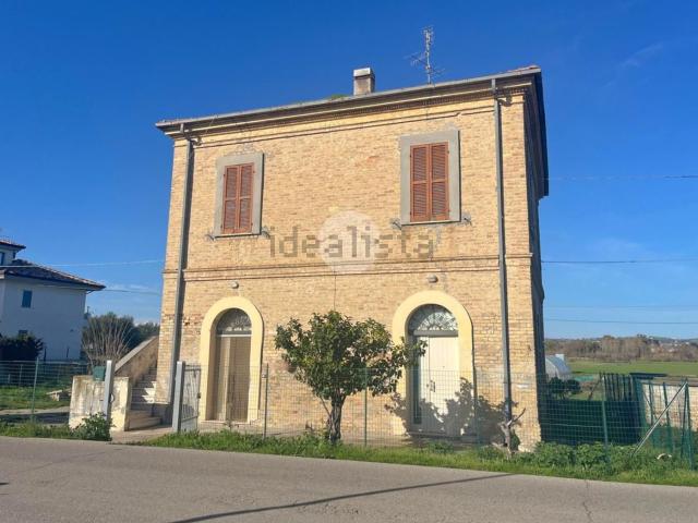 Villetta indipendente in vendita di 196 m² in Via C. Romualdi, 44