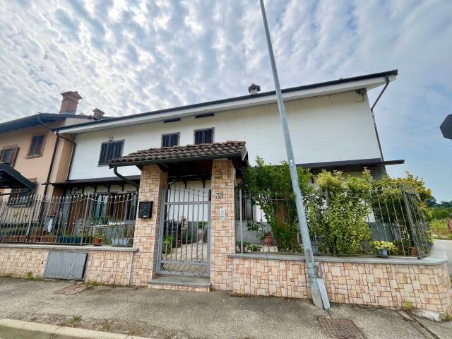 Villetta indipendente in vendita di 196 m² in Via Ceis, 35