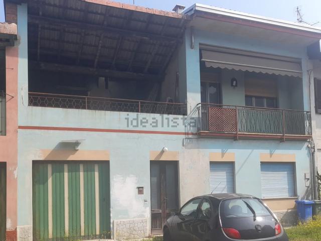 Villetta indipendente in vendita di 196 m² in Via Giacomo Matteotti, 66