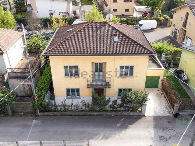 Villetta indipendente in vendita di 196 m² in Via Don Minzoni, 24