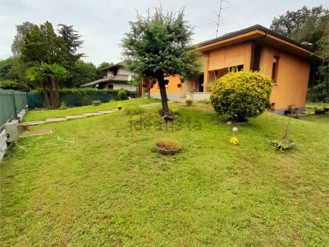 Villetta indipendente in vendita di 196 m² in Via Damiano Chiesa, 26
