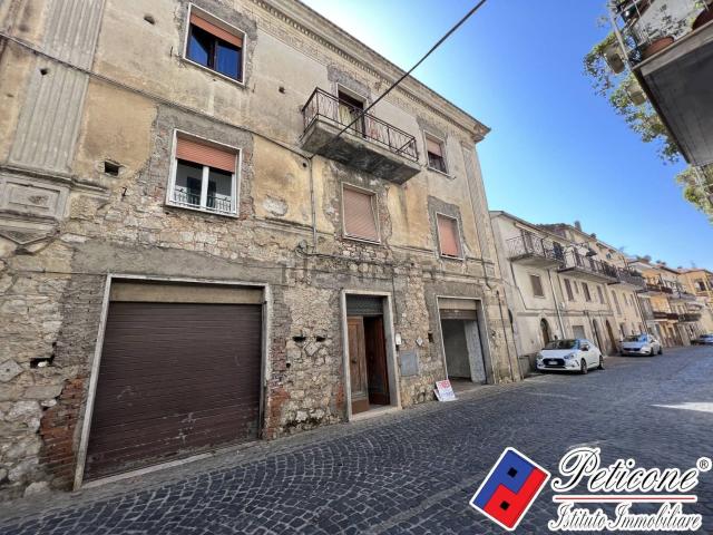 Villetta indipendente in vendita di 196 m² in Via Lago