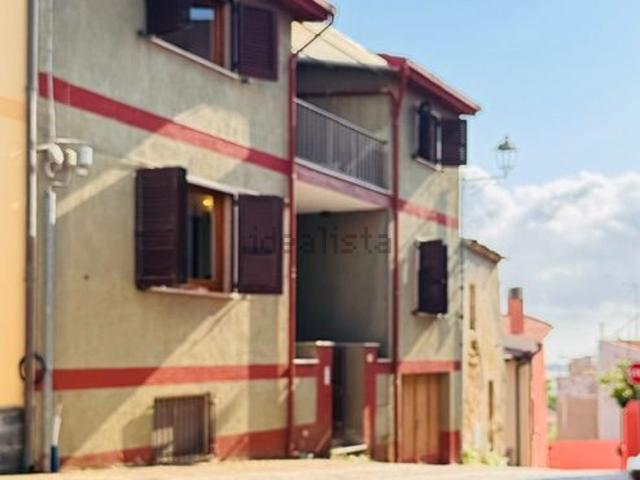 Villetta indipendente in vendita di 196 m² in Via Umberto I, 36