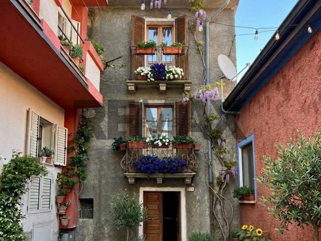 Villetta indipendente in vendita di 196 m² in Vico I Garibaldi, 2