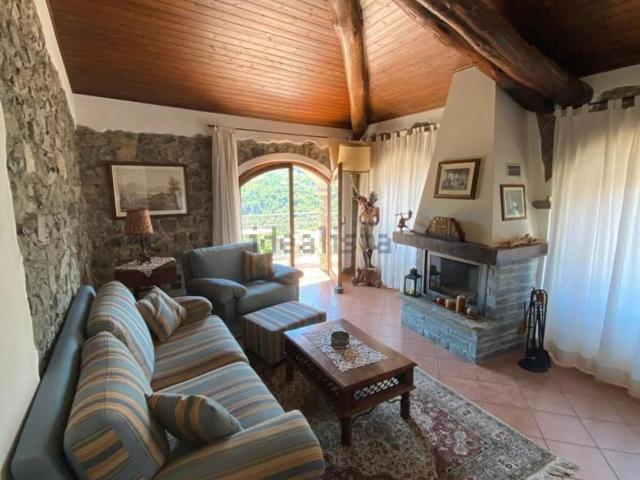 Villetta indipendente in vendita di 197 m² in Via Ceresola, 1