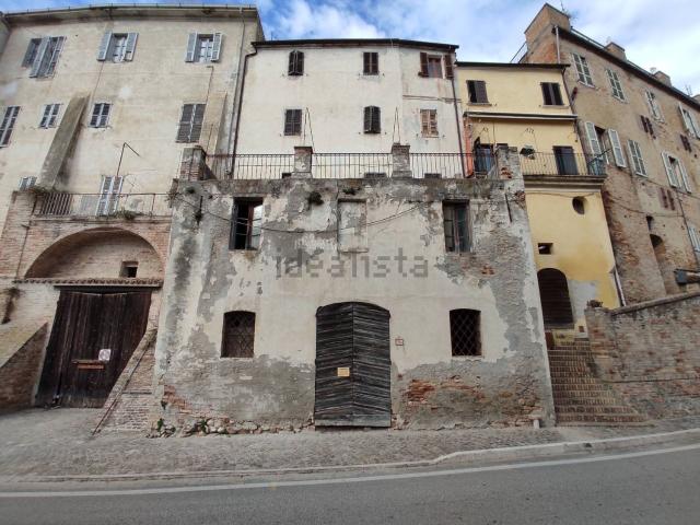 Villetta indipendente in vendita di 197 m² in Via Giacomo Leopardi