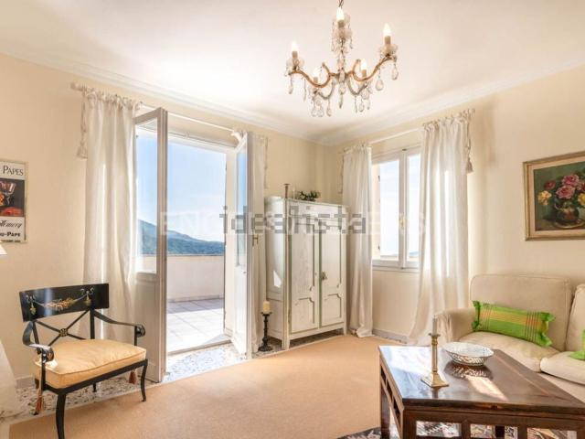 Villetta indipendente in vendita di 197 m² in Via Dott. Novaro, 28