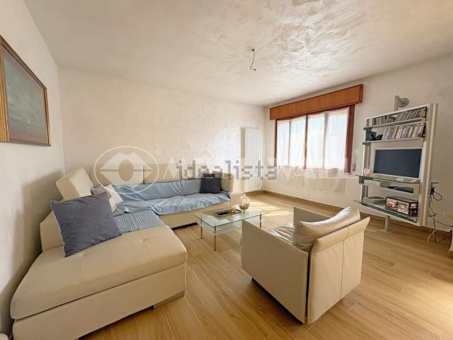 Villetta indipendente in vendita di 197 m² in Via del Ponte, 24