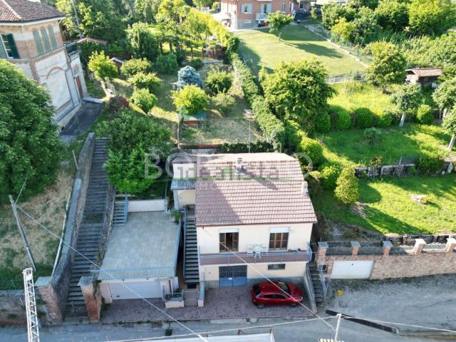 Villetta indipendente in vendita di 197 m² in Via San Pietro