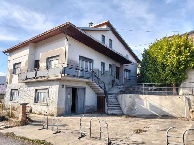Villetta indipendente in vendita di 197 m² in Località Mezzano Scotti