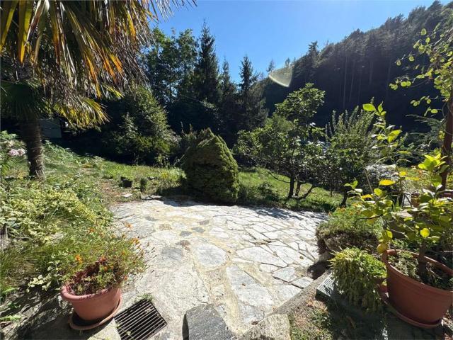 Villetta indipendente in vendita di 198 m² in Via Bee Pian Nava, 6