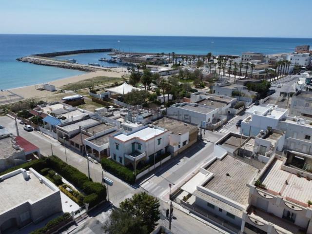 Villetta indipendente in vendita di 198 m² in Via Dante Alighieri, 34