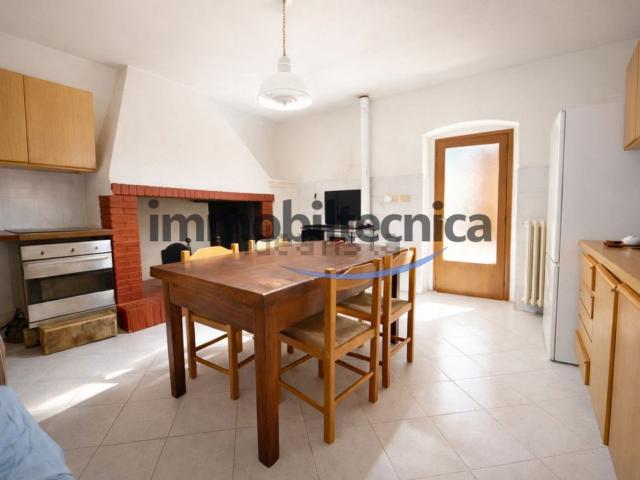 Villetta indipendente in vendita di 198 m² in Via Setteponti