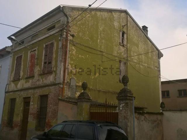 Villetta indipendente in vendita di 254 m² in Via Brola