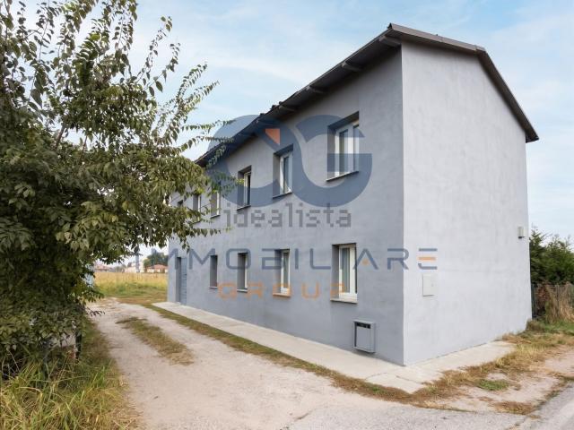 Villetta indipendente in vendita di 199 m² in Via Davilli, 6
