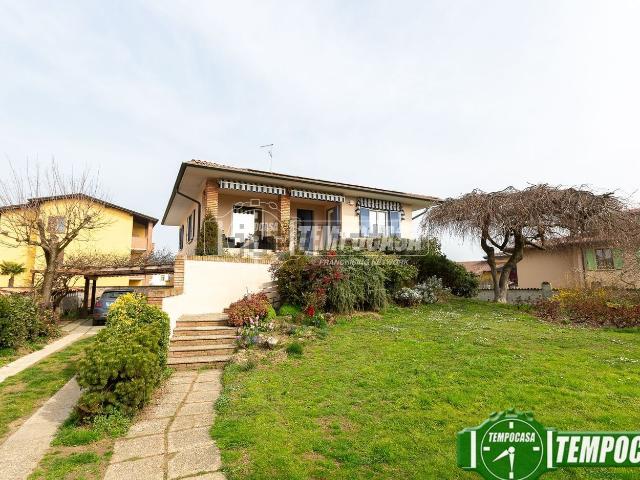 Villetta indipendente in vendita di 199 m² in Via dei Benedettini