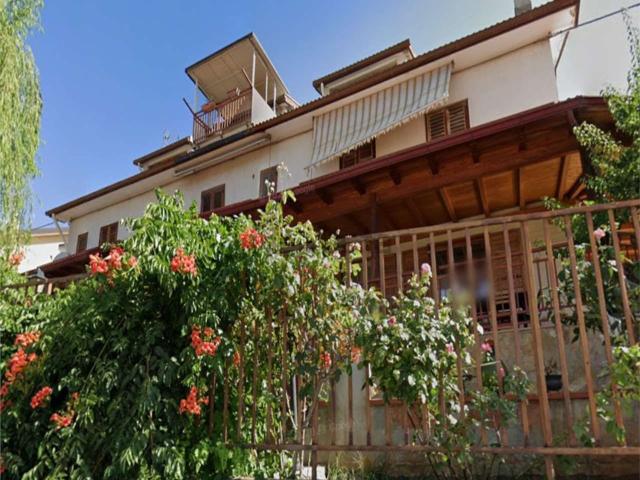 Villetta indipendente in vendita di 199 m² in Via San Nicandro, 34