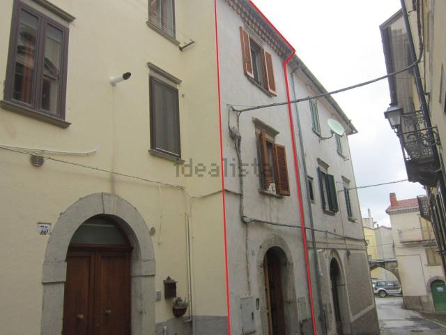 Villetta indipendente in vendita di 199 m² in Via Poerio, 75