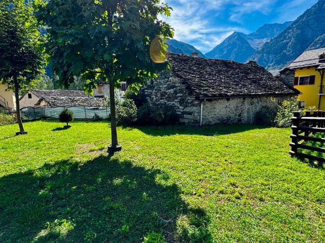 Villetta indipendente in vendita di 199 m² in Via Provinciale