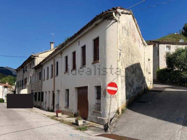 Villetta indipendente in vendita di 199 m² in Piazza Roma, 106