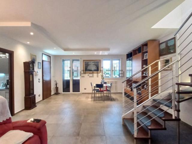 Villetta indipendente in vendita di 200 m²