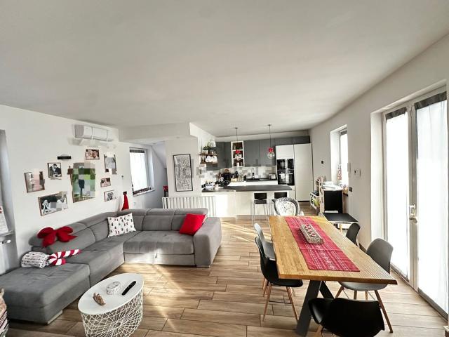 Villetta indipendente in vendita di 200 m²