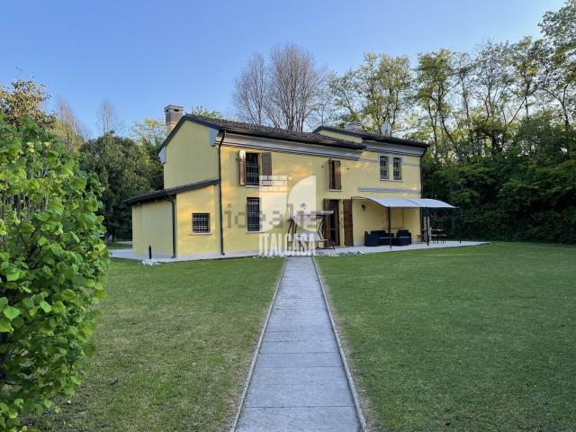 Villetta indipendente in vendita di 200 m²