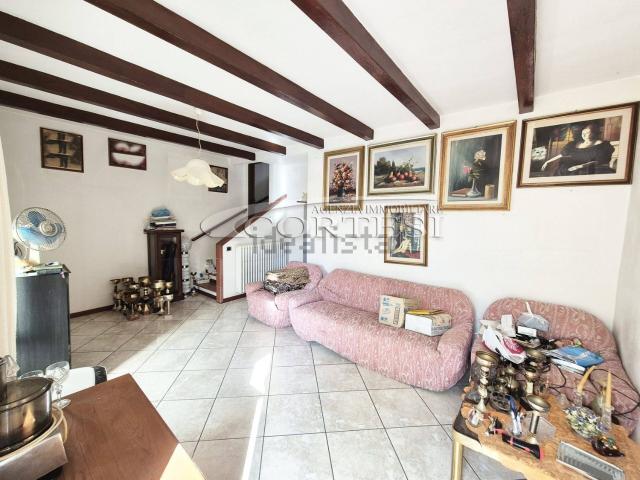 Villetta indipendente in vendita di 200 m² in Viale Parini