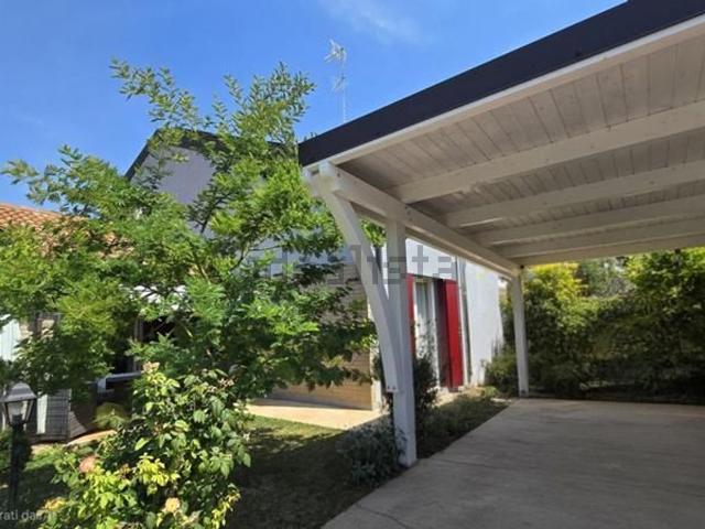 Villetta indipendente in vendita di 200 m²