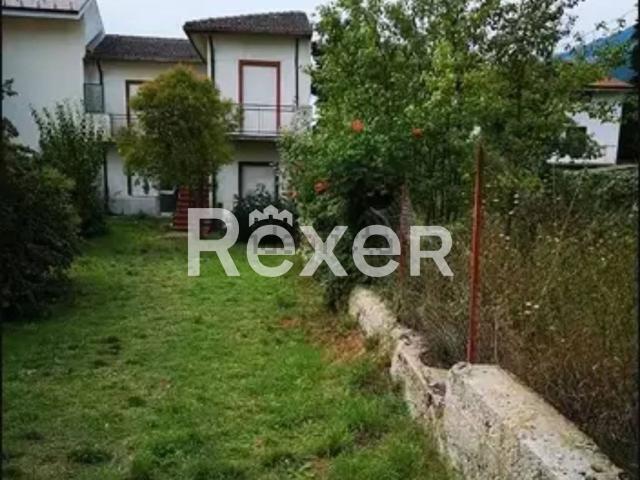 Villetta indipendente in vendita di 200 m² in Via Collemusino
